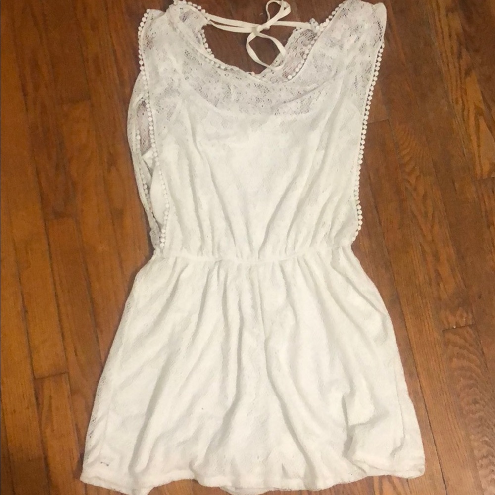 Very Cute White Lace Romper With Tie
